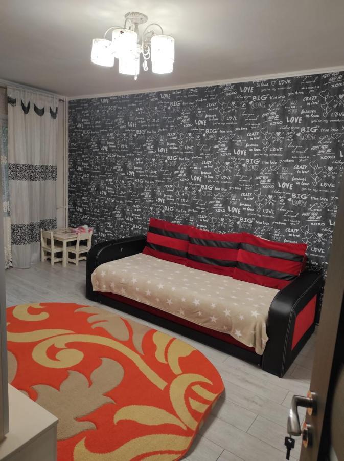 Private Room Near 3 Min Metrou Crangasi, 40 M2 Bukarest Exteriör bild