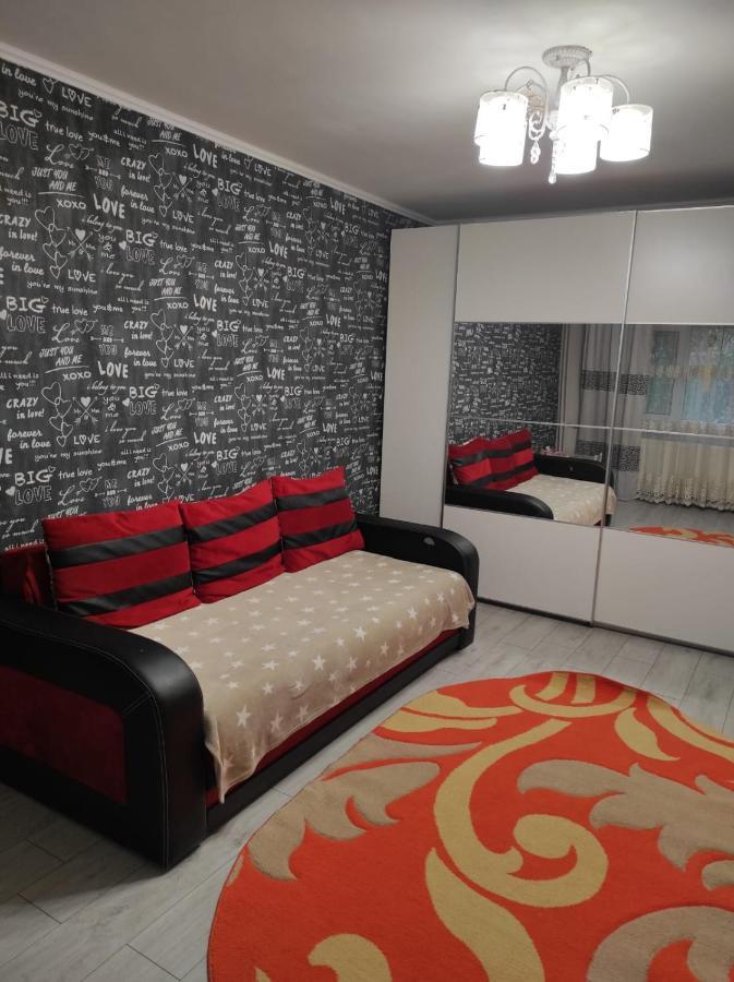 Private Room Near 3 Min Metrou Crangasi, 40 M2 Bukarest Exteriör bild